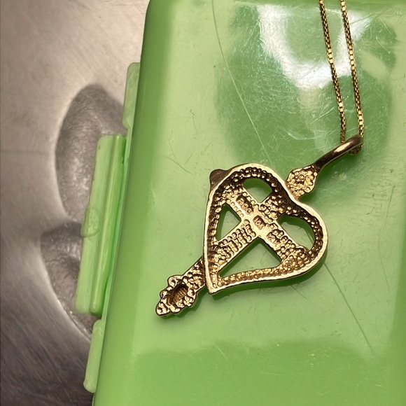 Authentic BLACK HILLS GOLD heart + cross necklace - Picture 6 of 13